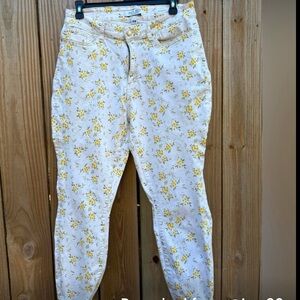 Judy Blue White Skinny Jeans with Yellow Floral Print